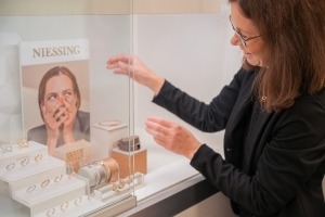 Hungeling & Töchter Dekoration der Niessing Ausstellung