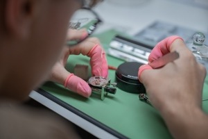 Hungeling & Töchter Werkstatt Reparatur Uhrmechanik