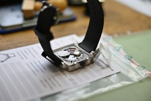 Hungeling & Töchter Werkstatt Batteriewechsel Armbanduhr